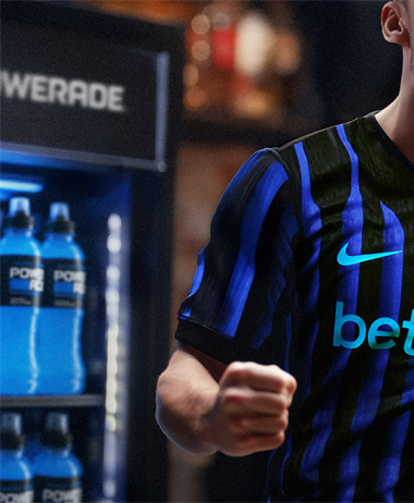 COCA-COLA È IL NUOVO OFFICIAL SOFT DRINK PARTNER DI  FC INTERNAZIONALE...